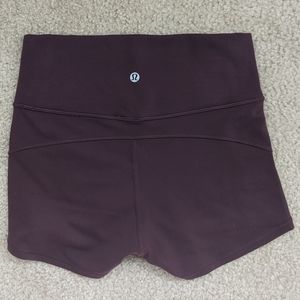 Lululemon In Movement Short *Everlux 2.5"